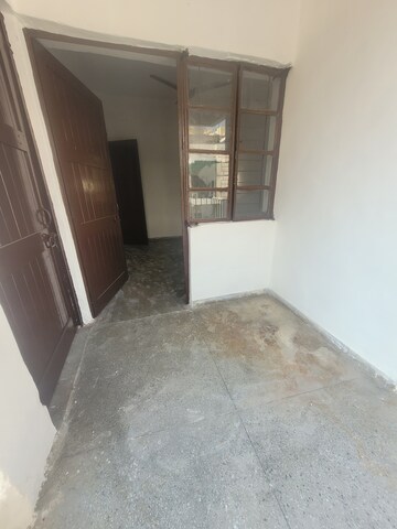 Room in 1 BHK Apartment at Janakpuri – for Rent