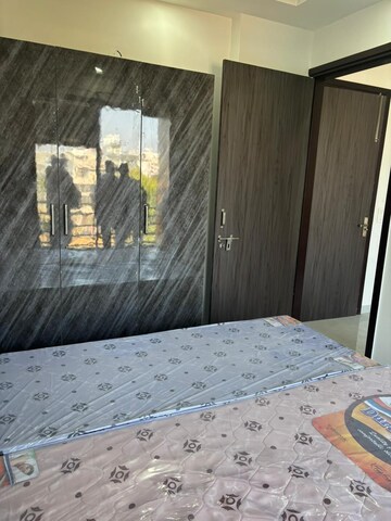 Bedroom in 1 BHK Builder Floor at Sector 52 – for Rent