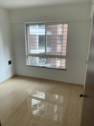 Room in 2.5 BHK Apartment at VTP Belair E And F Building, Mahalunge – for Rent