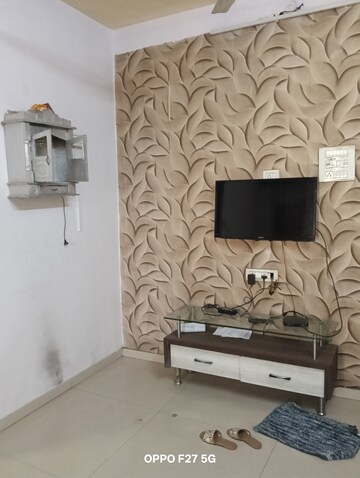 Furnished Amenities in 1 BHK Apartment at Jamuna Tower, Mira Road – for Rent