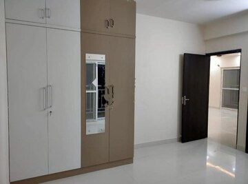 Room in 3 BHK Apartment at Sai Purvi Symphony, Gunjur – for Rent