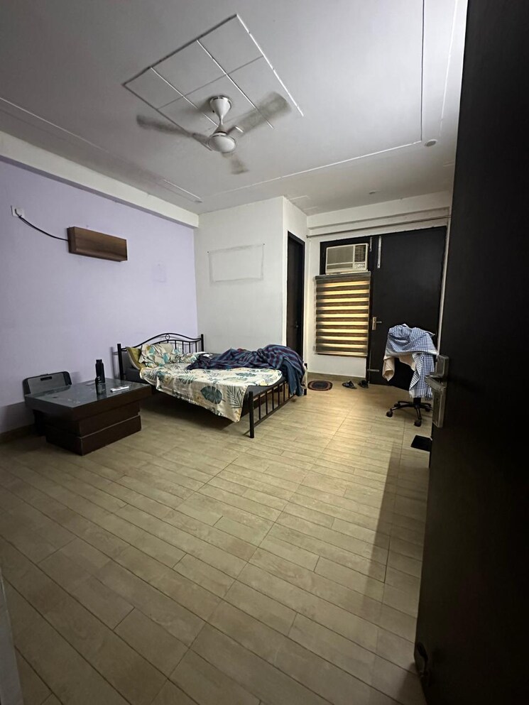 Gym, vipul-world-floors 3 Bedroom 1500 Sq.Ft. Builder Floor In Sector 48 Gurgaon 8127042