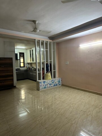 Room in 3 BHK Builder Floor at Vipul World Floors, Sector 48 – for Sale