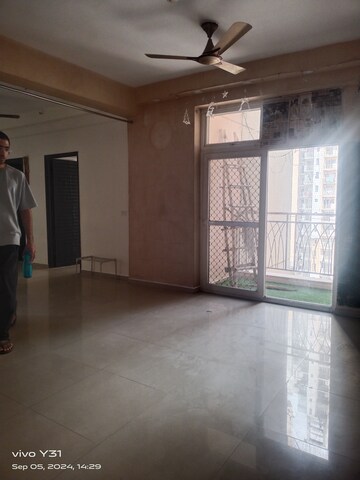 Room in 2 BHK Apartment at Gaur City 2 - 11th Avenue, Sector 16c Greater Noida – for Sale