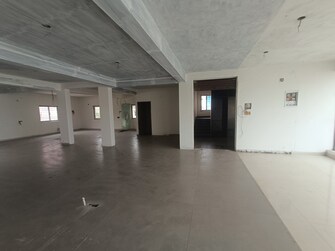 Commercial Showroom 2700 Sq.Ft. For Rent in Koyambedu Chennai  8127111