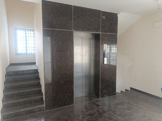 Commercial Showroom 2700 Sq.Ft. For Rent in Koyambedu Chennai  8127111