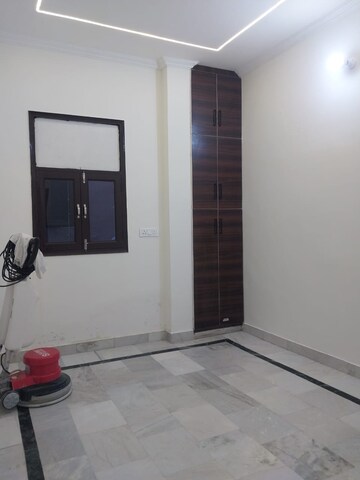 Bedroom in 2 BHK Apartment at Paschim Vihar – for Rent
