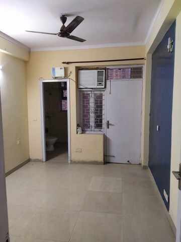 Room in 1 RK Independent House at SS Southend Floors, South City 2 – for Rent