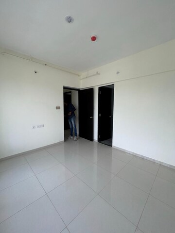 Room in 3 BHK Apartment at Kolte Patil Life Republic, Hinjewadi – for Rent
