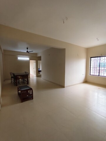 Living Room in 3 BHK Apartment at Kakkanad – for Rent