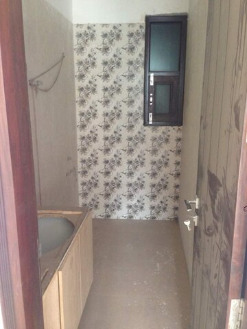 Bathroom in 6+ BHK Independent House at Raheja Vedas, Sector 108 – for Rent