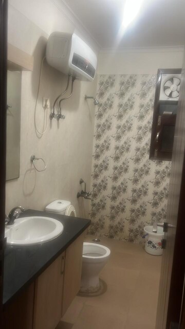 Bathroom in 6+ BHK Independent House at Raheja Vedas, Sector 108 – for Rent