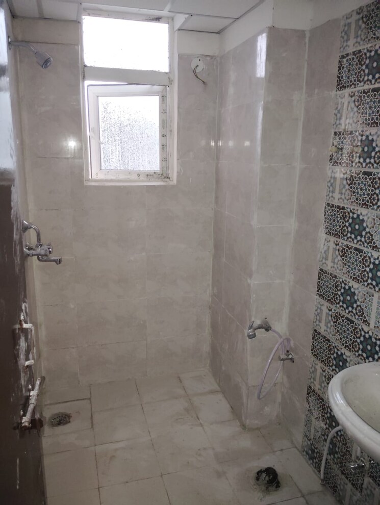 Bathroom, signature-orchard-avenue-2 2 Bedroom 656 Sq.Ft. Apartment In Sector 93 Gurgaon 8127254
