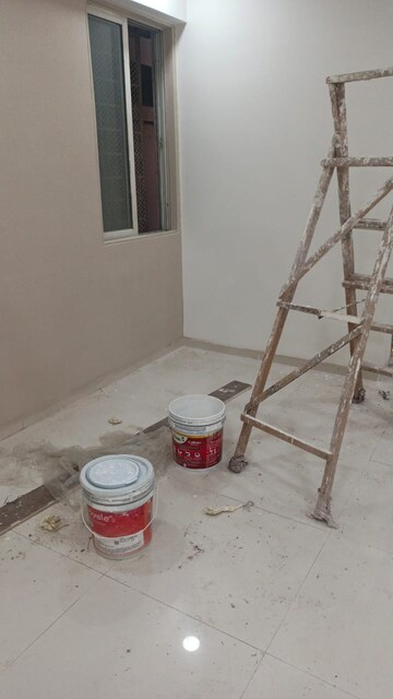 Room in 2 BHK Apartment at Group Seven Rushi Heights, Goregaon East – for Rent