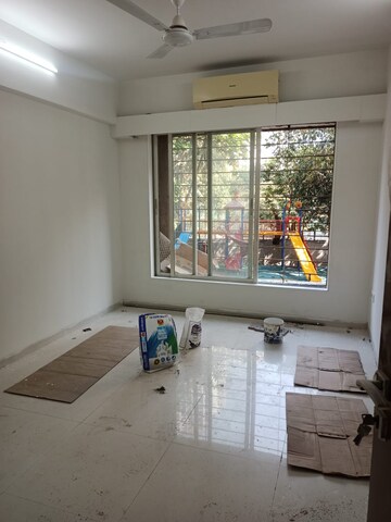 Room in 2 BHK Apartment at Group Seven Rushi Heights, Goregaon East – for Rent