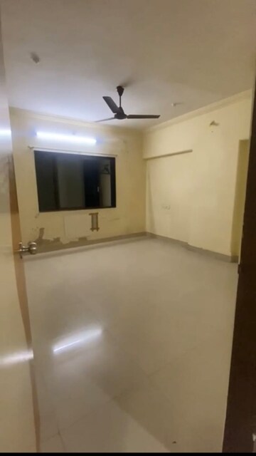 Living Room in 3 BHK Apartment at Chembur – for Rent
