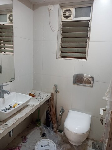 Bathroom in 2 BHK Apartment at Group Seven Rushi Heights, Goregaon East – for Sale