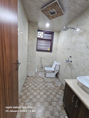 Bathroom in 2 BHK Builder Floor at Sector 57 – for Rent