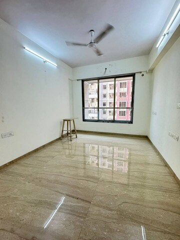 Bedroom in 2 BHK Apartment at Chembur – for Rent
