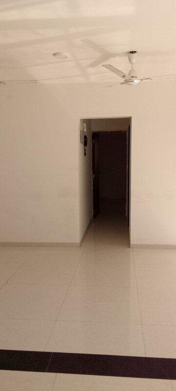  2.5 BHK Apartment at Vile Parle East – for Sale