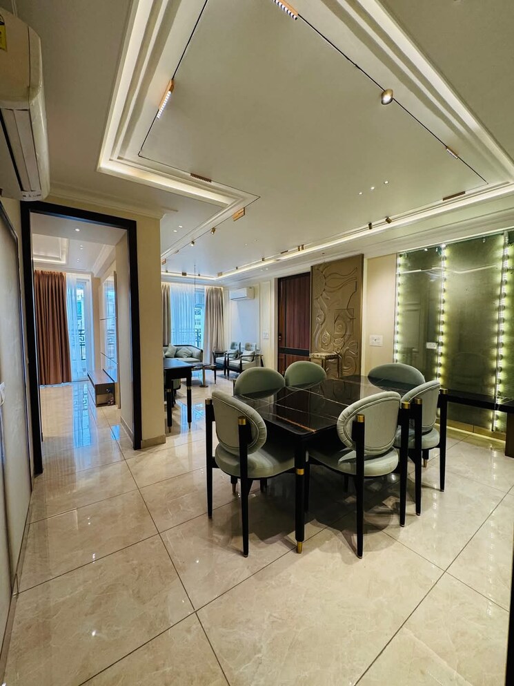 Living Room, ambala highway 3 Bedroom 225 Sq.Yd. Apartment In Ambala Highway Zirakpur 8127380