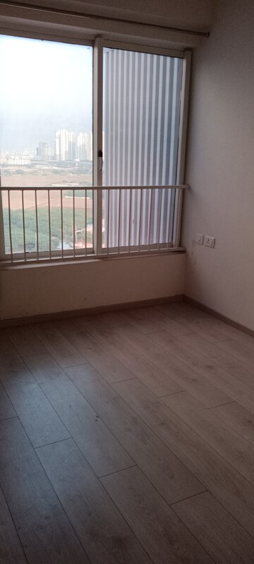 Room in 2 BHK Apartment at Shapoorji Pallonji Joyville Gurgaon, Sector 102 – for Rent