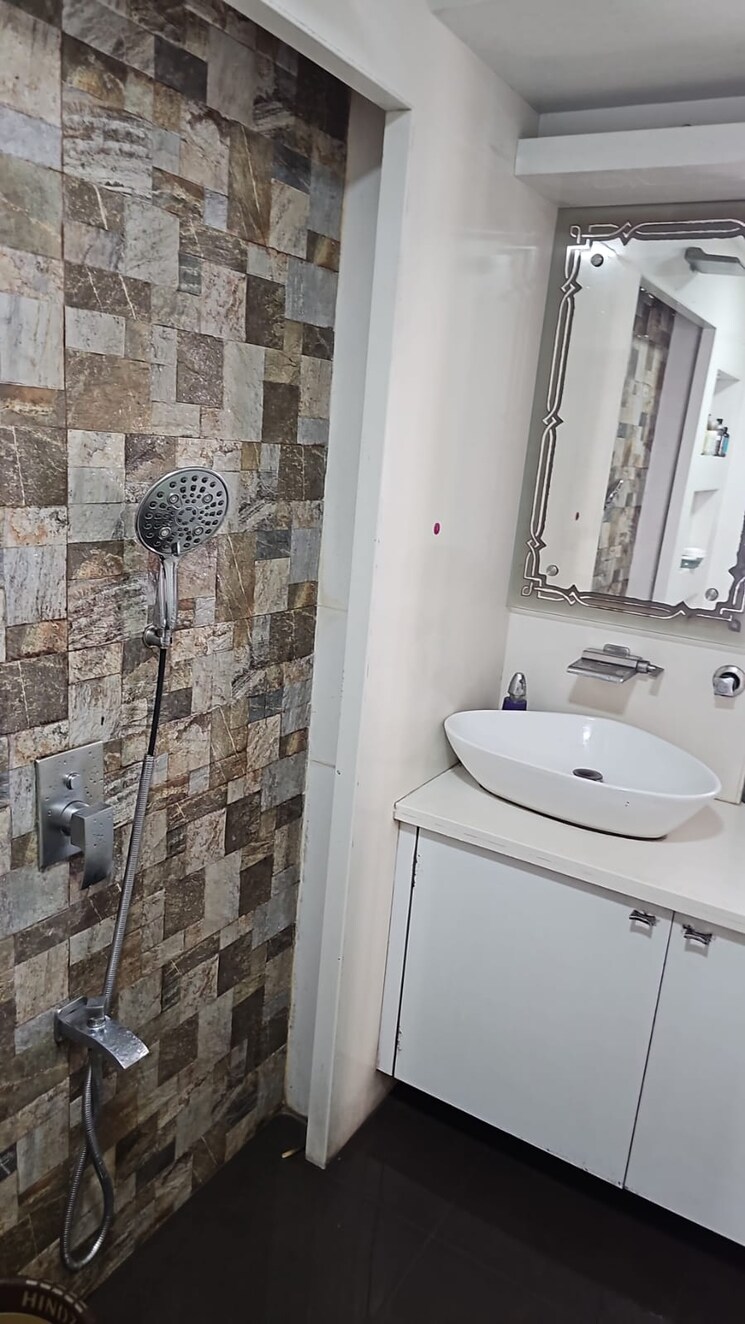 Bathroom, sagar-darshan-towers 6 Bedroom 2300 Sq.Ft. Apartment In Nerul Navi Mumbai 8127547