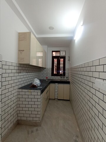 2 BHK Builder Floor For Rent in Saket