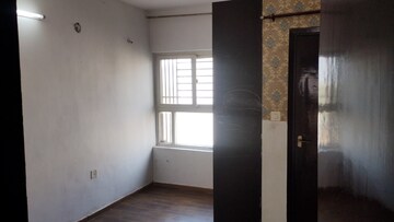 Room in 3 BHK Builder Floor at BPTP Park Elite Floors, Sector 85 – for Rent