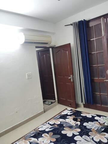 Living Room in 1 BHK Apartment at Sector 127 – for Rent