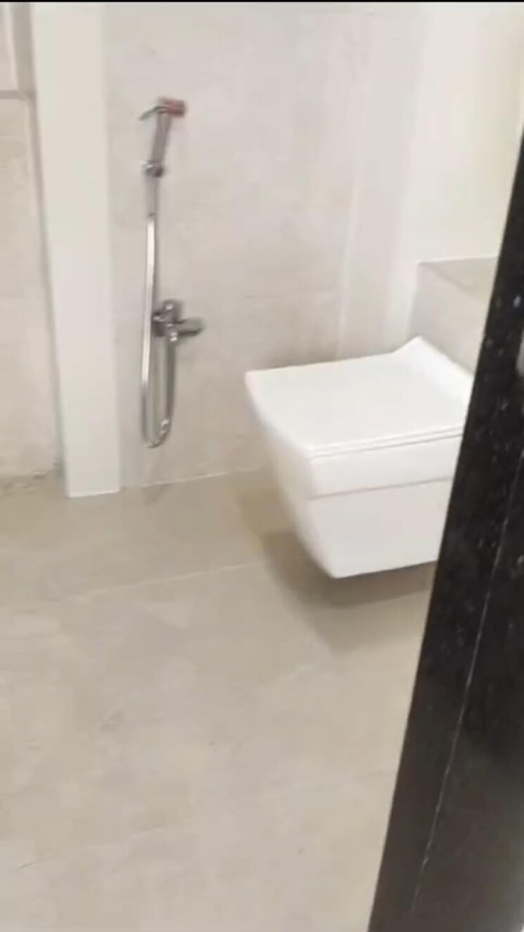 Bathroom, colaba 1 Bedroom 450 Sq.Ft. Apartment In Colaba Mumbai 8127644