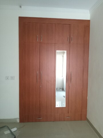 Furnished Amenities in 3 BHK Apartment at Ramprastha Awho, Sector 95 – for Rent