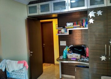 Furnished Amenities in 3 BHK Apartment at Ekta World Lake Primrose, Powai – for Rent