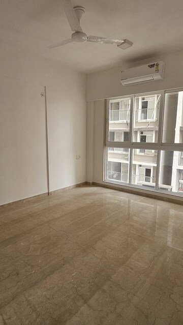 Room in 3 BHK Apartment at Chitra Vihar – for Rent