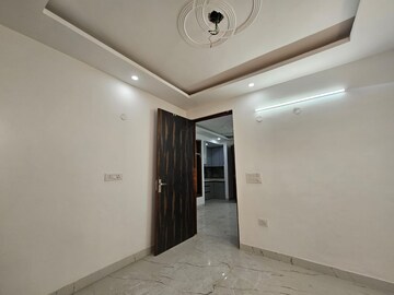 Room in 3 BHK Builder Floor at Saket – for Rent