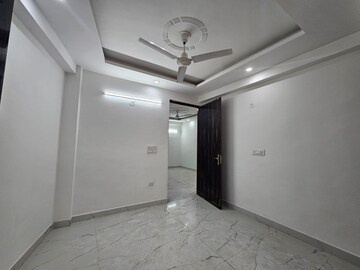 Room in 3 BHK Builder Floor at Saket – for Rent