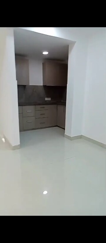 Furnished Amenities in 3 BHK Builder Floor at Mehrauli – for Sale