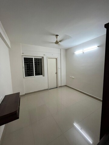 Room in 3.5 BHK Apartment at Prestige Tranquil, Kokapet – for Rent