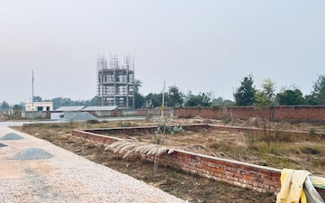 Plot For Sale in Sultanpur Road