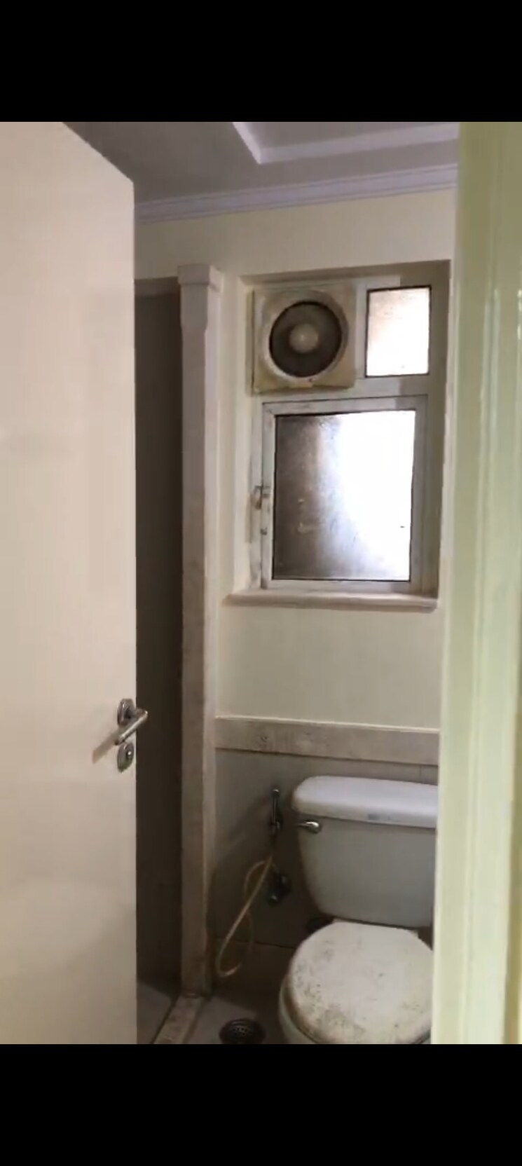 Bathroom, hiranandani-meadows 2 Bedroom 999 Sq.Ft. Apartment In Manpada Thane 8127797