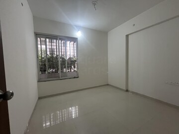 Room in 2 BHK Apartment at Prathamesh Excellencia, Tathawade – for Rent