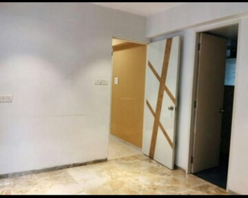 Room in 3 BHK Apartment at Mohini Castle, Khar West – for Sale