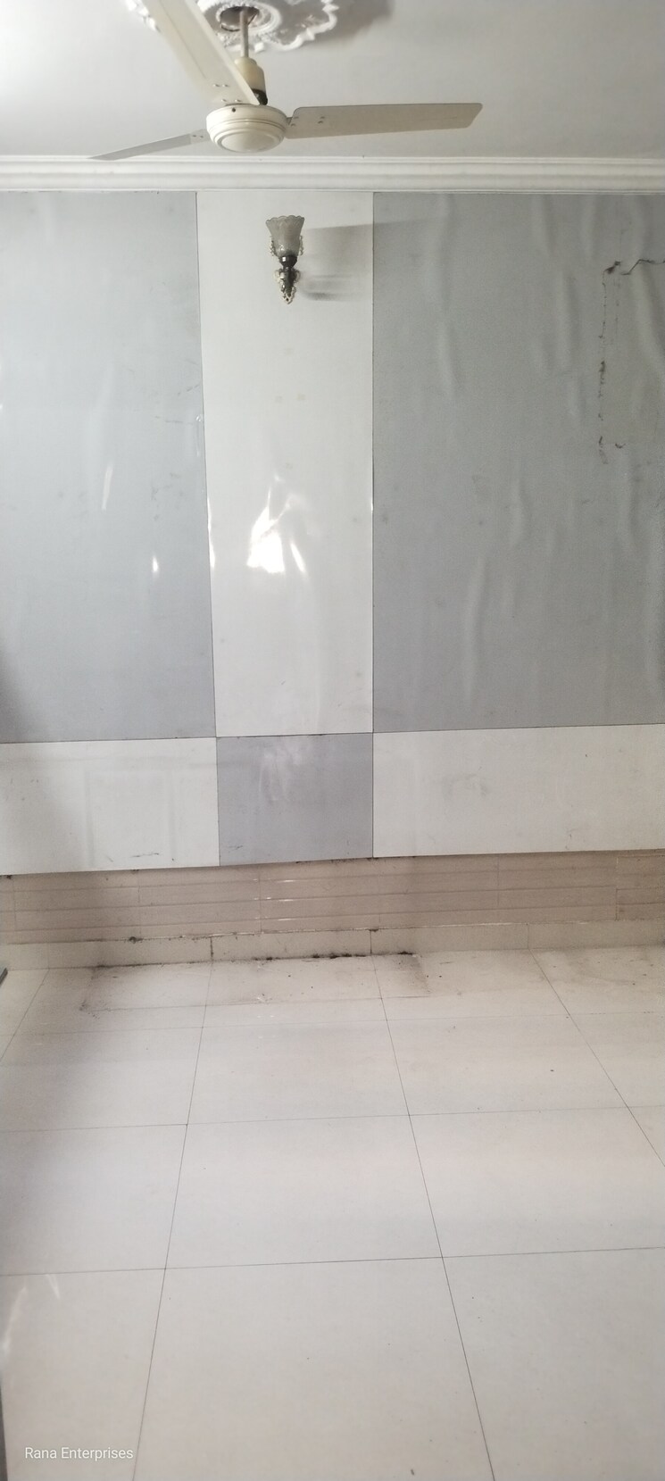 Bathroom, palam-vihar-residents-association 2.5 Bedroom 270 Sq.Yd. Builder Floor In Palam Vihar Gurgaon 8127844