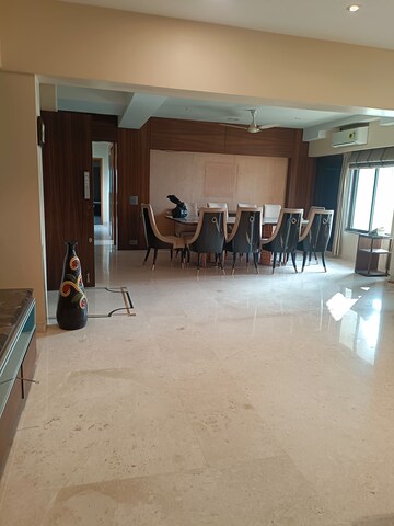 Living Room in 4 BHK Apartment at Mahim West – for Rent