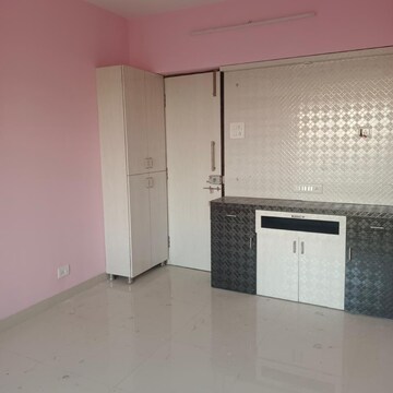 Room in 1 BHK Apartment at Pestom Sagar Colony, Tilak Nagar – for Rent