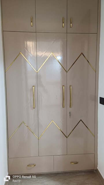 Furnished Amenities in 4 BHK Builder Floor at Palam Vihar Residents Association, Palam Vihar – for Rent
