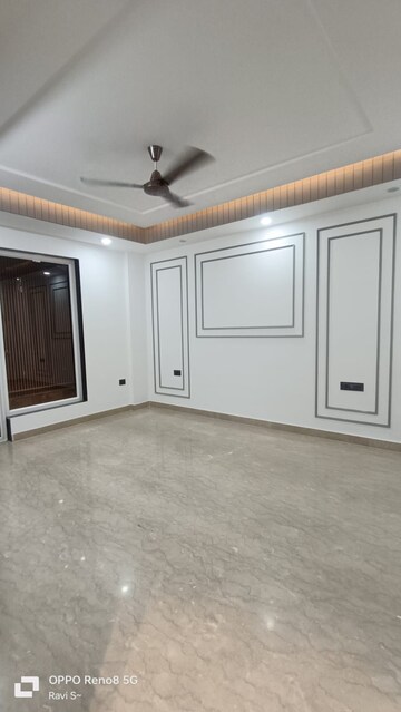 Room in 4 BHK Builder Floor at Palam Vihar Residents Association, Palam Vihar – for Rent