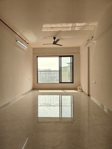 Room in 2 BHK Apartment at Tilak Nagar Building, Tilak Nagar – for Rent