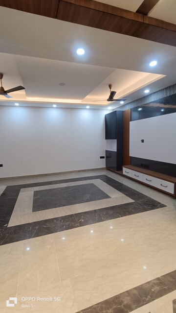 Bedroom in 4 BHK Builder Floor at Palam Vihar Residents Association, Palam Vihar – for Rent