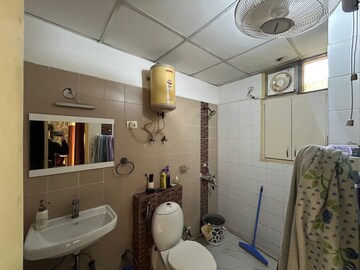 Bathroom in 3 BHK Apartment at Amolik Sankalp, Sector 85 – for Rent